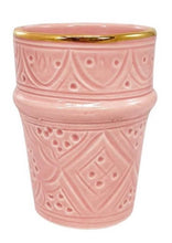 Download image to view Gallery, Kaiverrettu keramiikkamuki kultasomistein (TILAUSTUOTE)