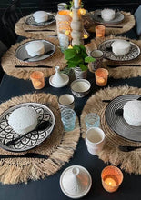 Download image to view Gallery, Valkoinen kaiverrettu keramiikkamuki