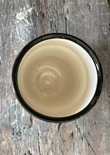 Download image to view Gallery, Mustavalkoinen kuvioitu keramiikkamuki