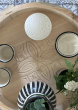 Download image to view Gallery, Lähikuva marokkolainen chakki-pöytä