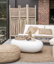 Download image to view Gallery, Afrikkalainen Raffia hapsutyyny