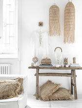 Download image to view Gallery, Afrikkalainen Raffia hapsutyyny