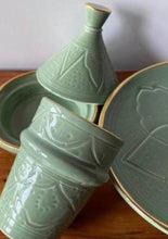 Download image to view Gallery, Kaiverrettu keramiikkamuki kultasomistein (TILAUSTUOTE)