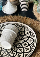 Download image to view Gallery, Boho pöytätabletti hapsuilla
